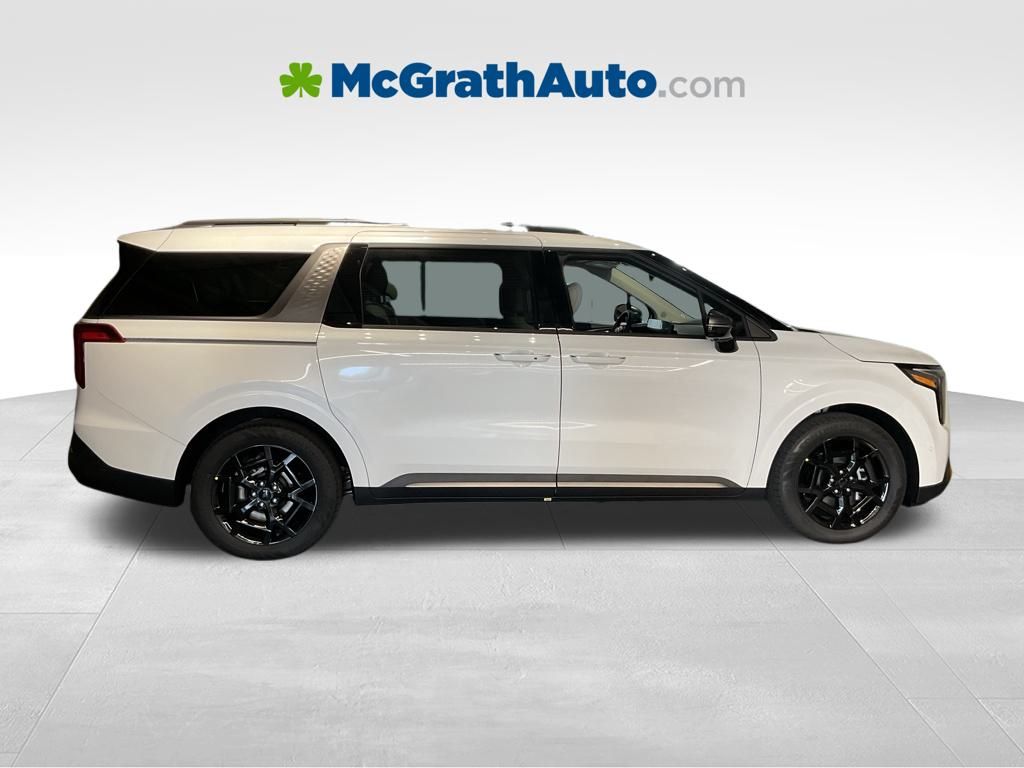 2026 Kia Carnival SX photo 2