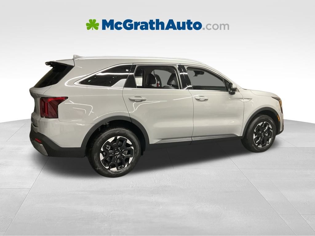 2026 Kia Sorento S photo 2