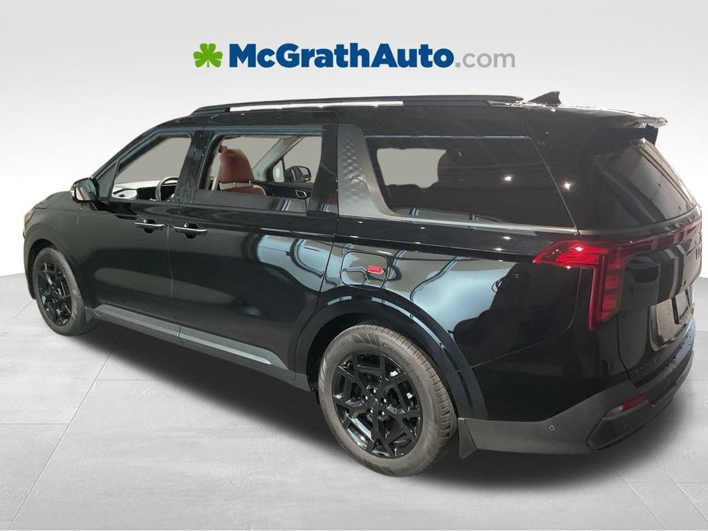 2026 Kia Carnival SX photo 4