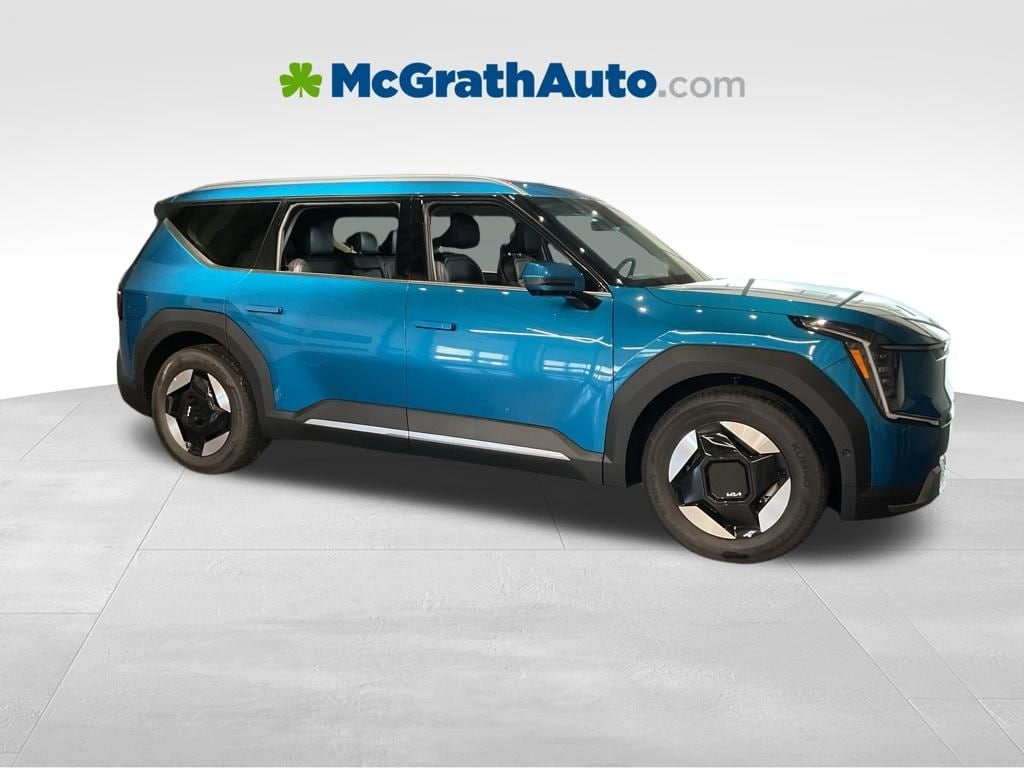 New 2026 Kia EV9 Wind SUV