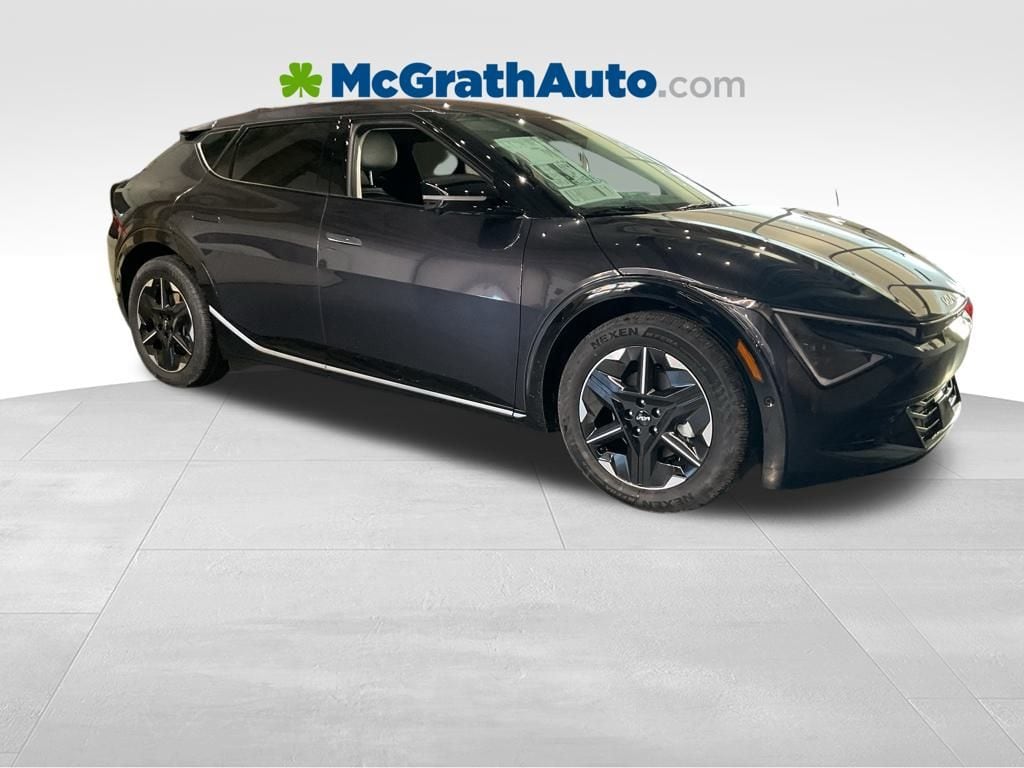 2025 Kia EV6 Wind's photo