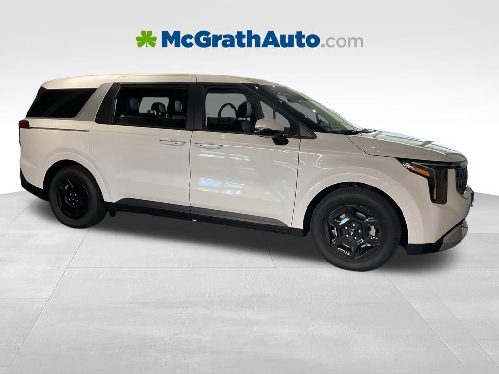 2026 Kia Sedona LXS's photo