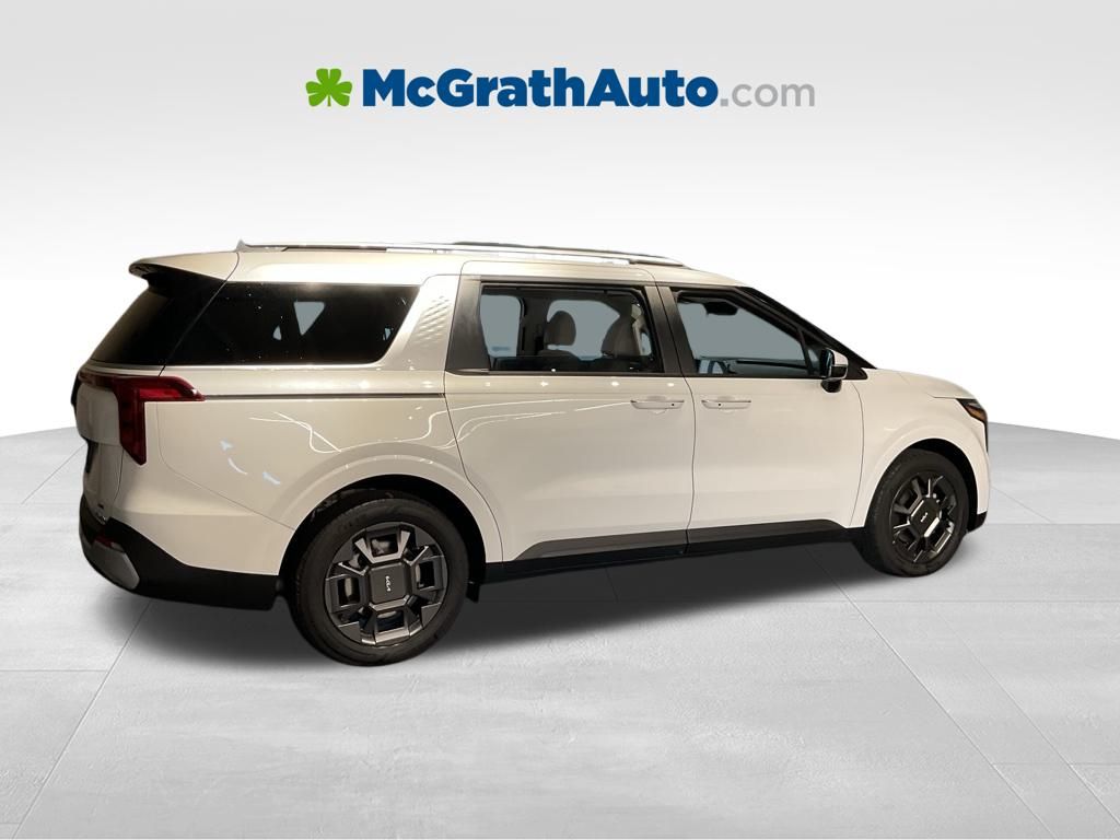 2026 Kia Carnival EX photo 3