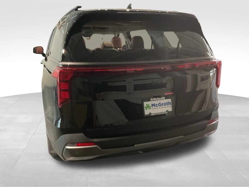 2026 Kia Carnival SX photo 3