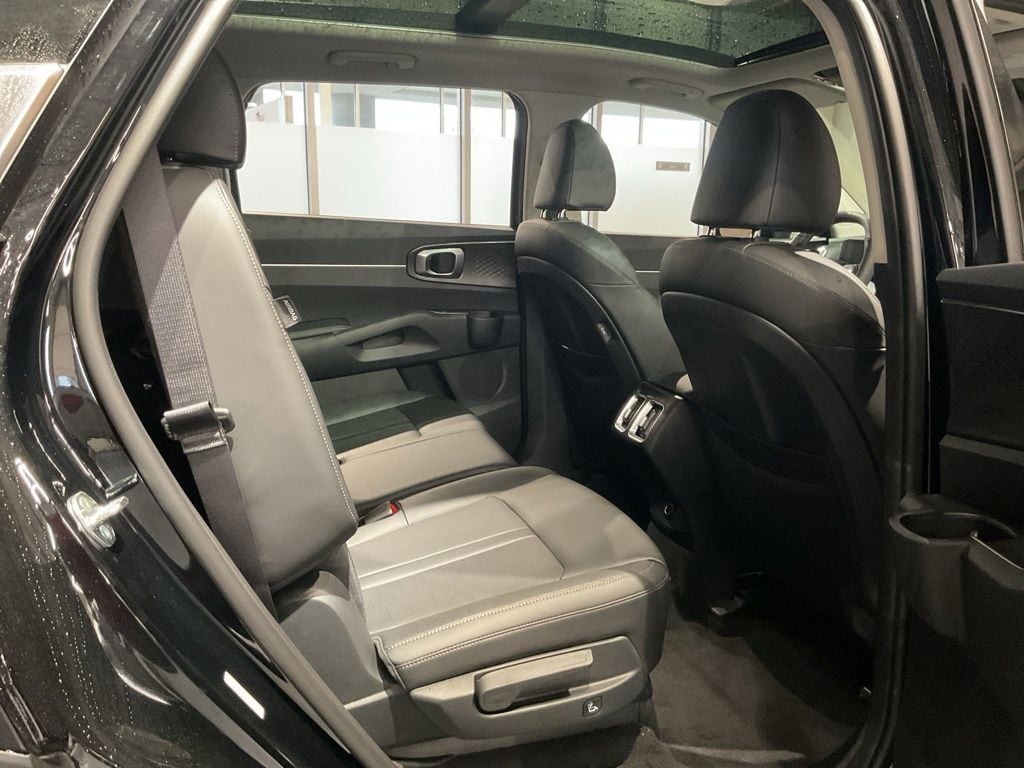 2026 Kia Sorento S - Photo 27