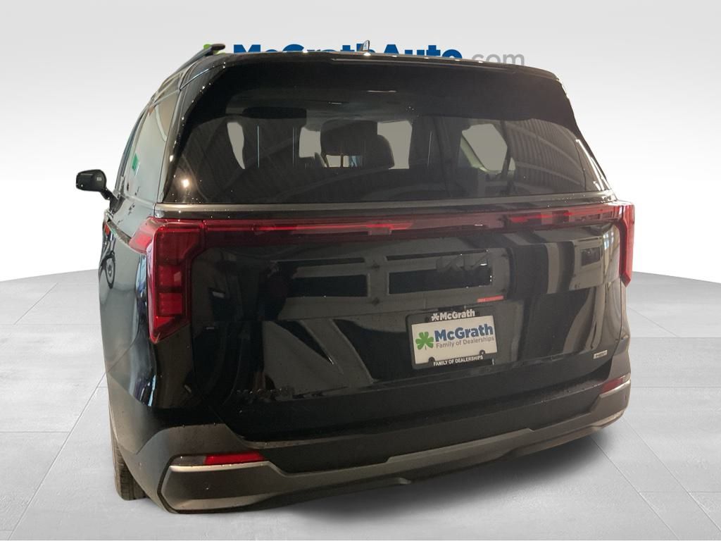 2026 Kia Carnival SX photo 4