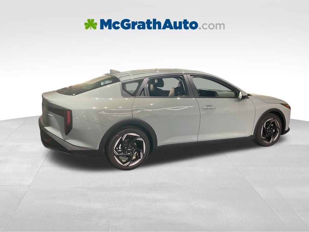 2025 Kia K4 EX photo 3