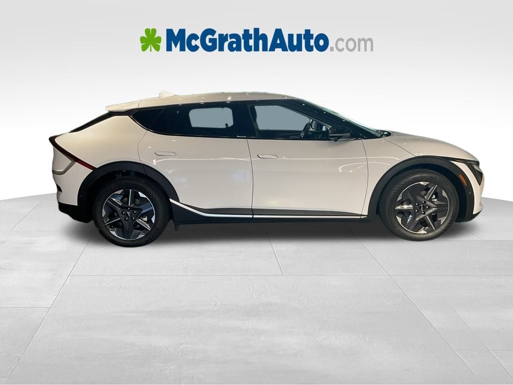 New 2025 Kia EV6 Light SUV