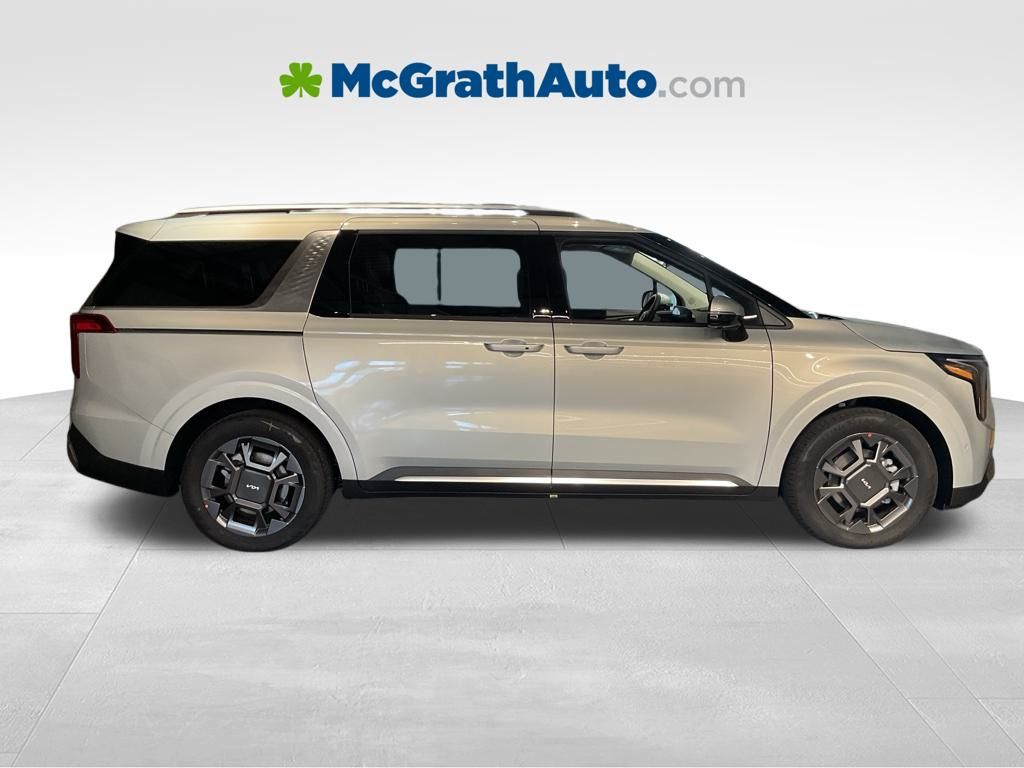 2026 Kia Carnival SX photo 2