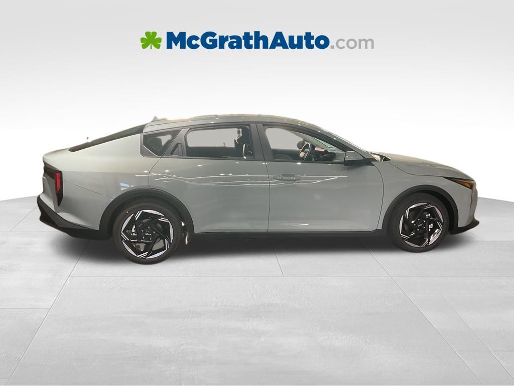 2025 Kia K4 EX photo 2