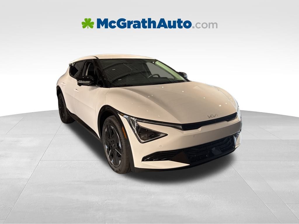 2025 Kia EV6 Wind's photo