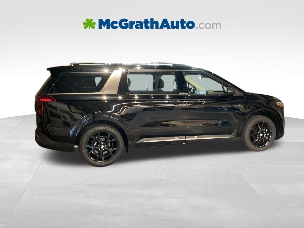 2026 Kia Carnival SX photo 3