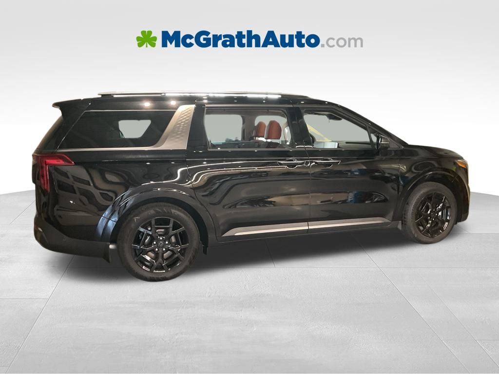2026 Kia Carnival SX photo 2