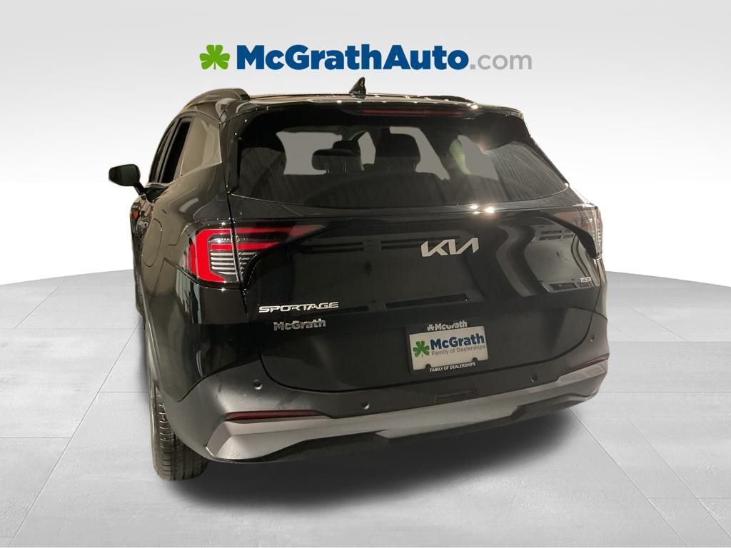 2026 Kia Sportage EX photo 4