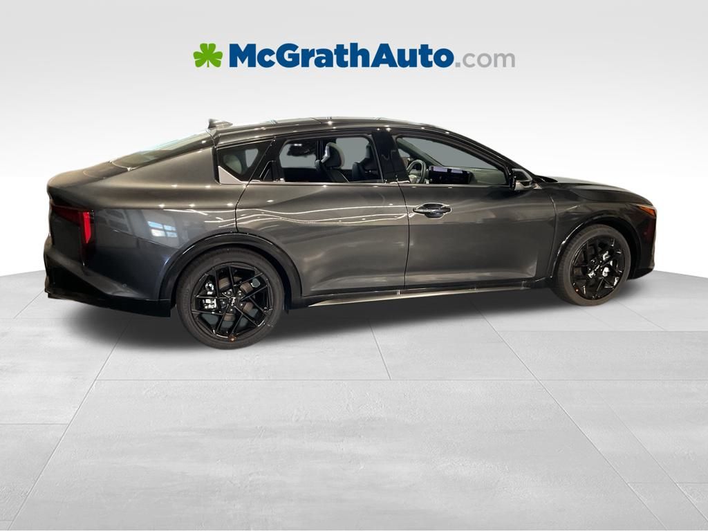 2025 Kia K4 GT-Line Turbo photo 3