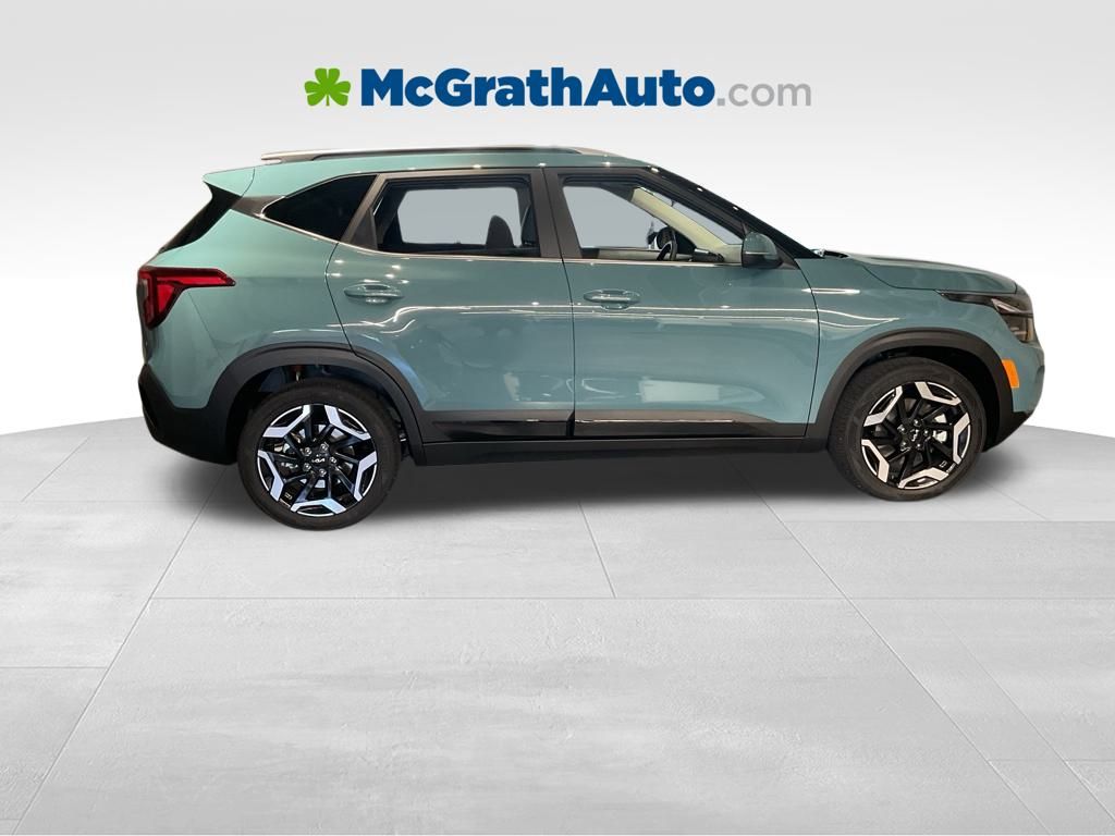 2026 Kia Seltos SX photo 2