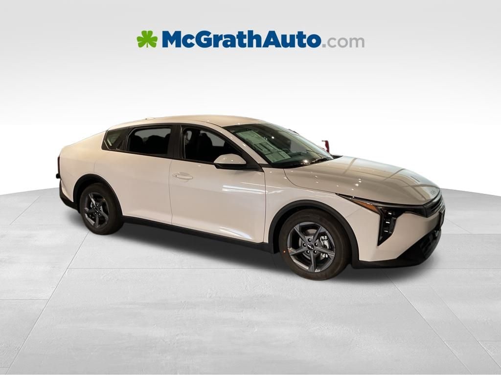 2025 Kia K4 LXS's photo