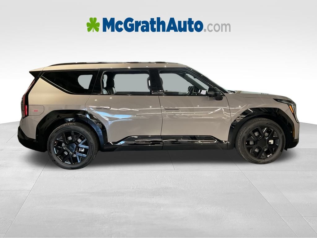 2026 Kia EV9 Land photo 2