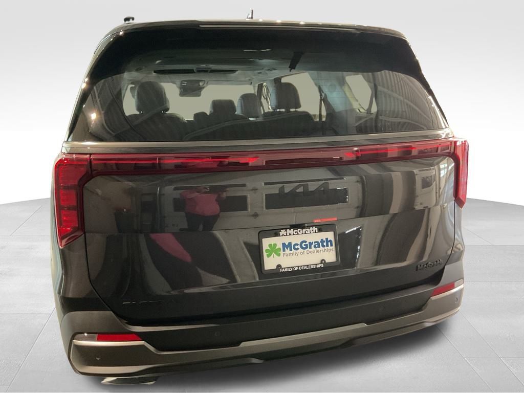 2026 Kia Carnival SX photo 4