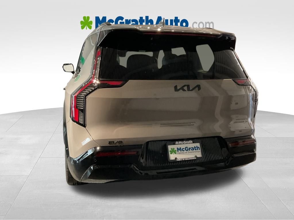 2026 Kia EV9 Land photo 4