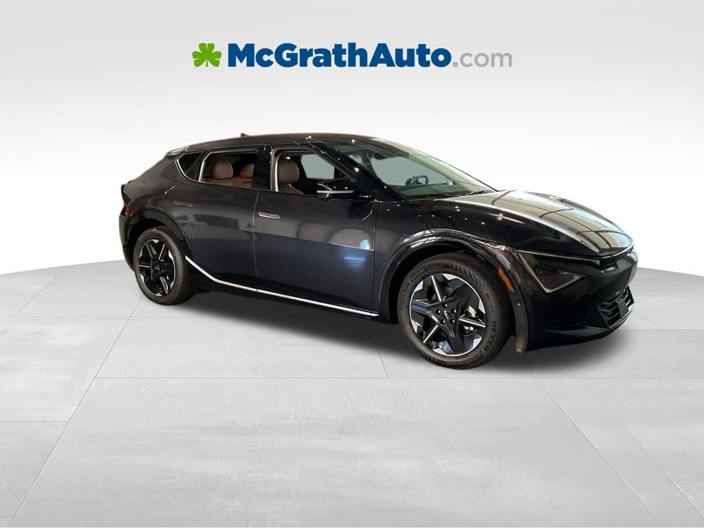 2025 Kia EV6 Wind's photo