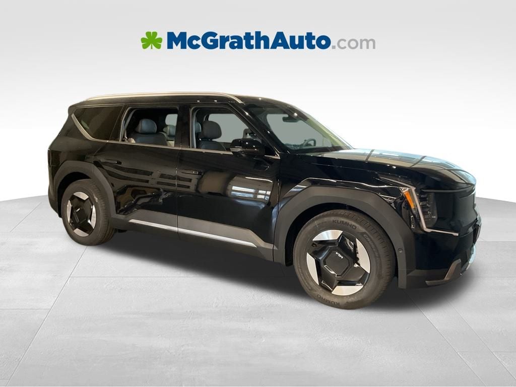 2026 Kia EV9 Wind's photo