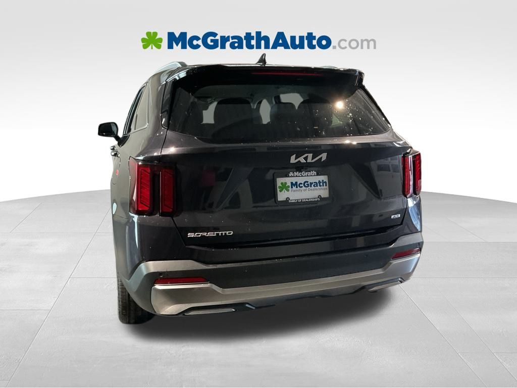 2026 Kia Sorento EX photo 4
