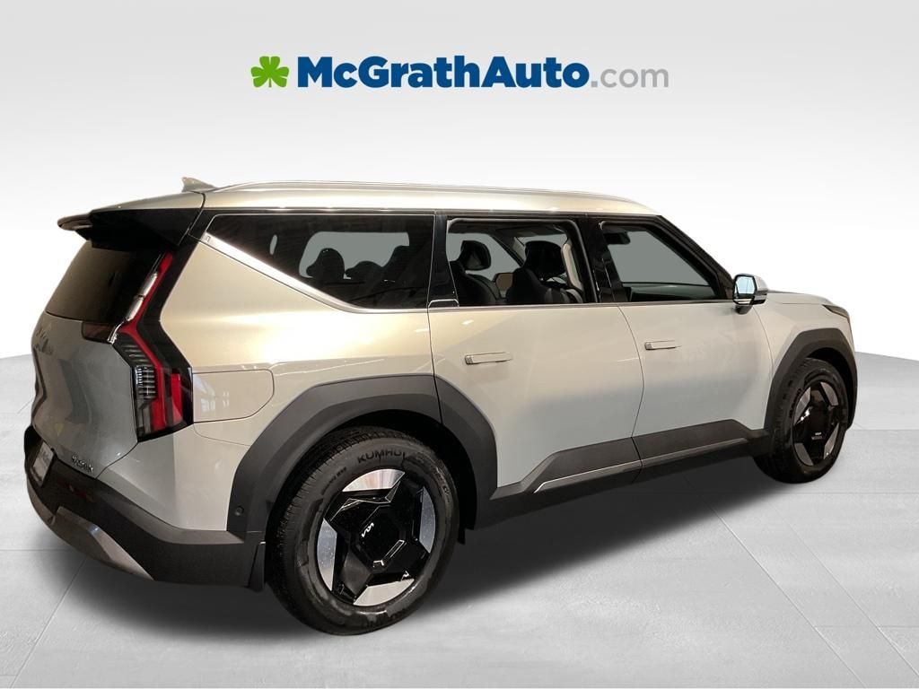 New 2026 Kia EV9 Wind SUV