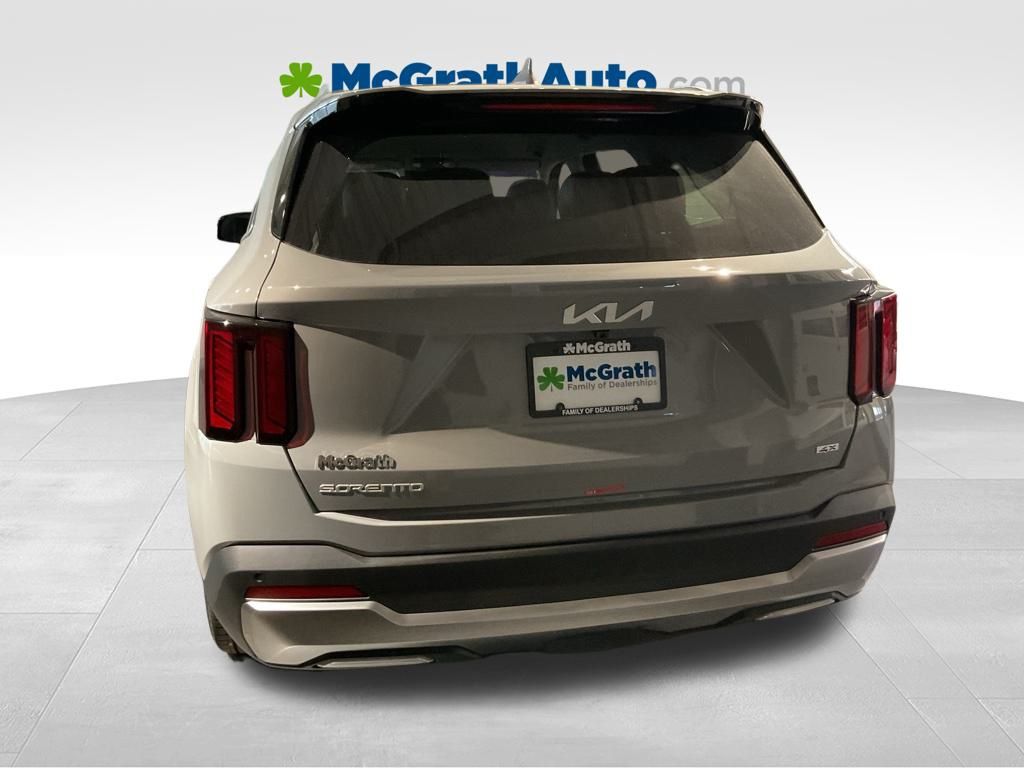 2026 Kia Sorento S photo 4
