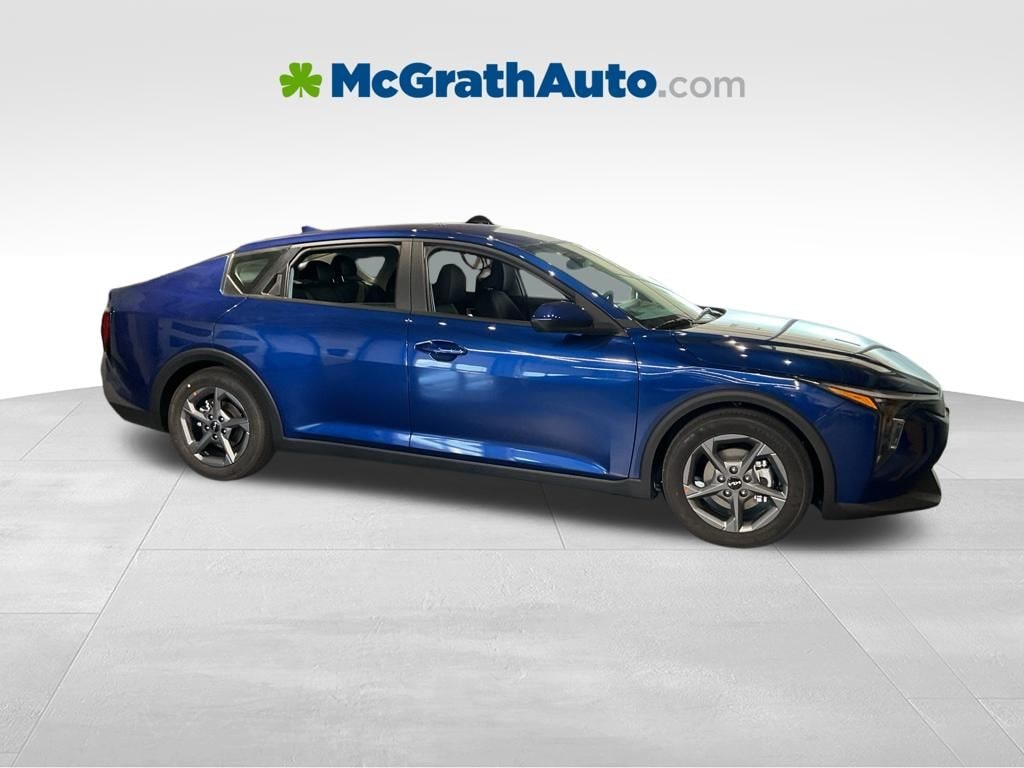 New 2026 Kia K4 LXS Sedan
