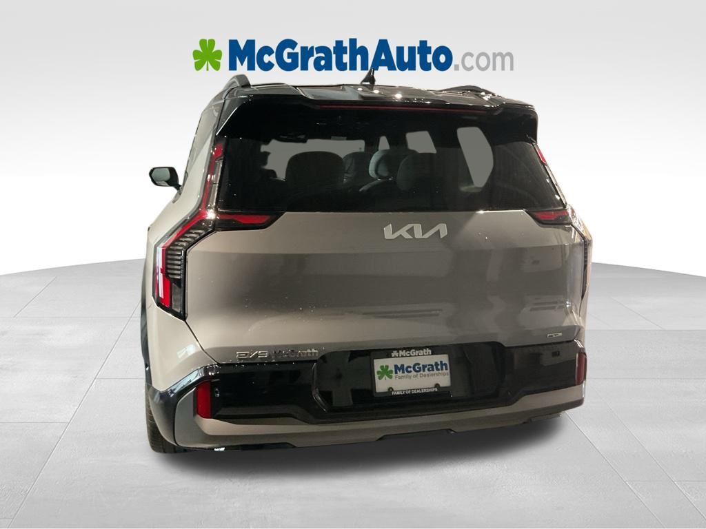 2026 Kia EV9 GT-Line photo 4