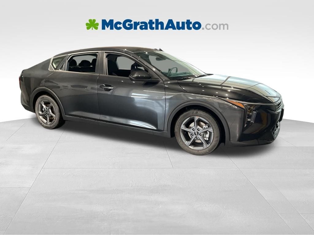 2026 Kia K4 LXS AT's photo