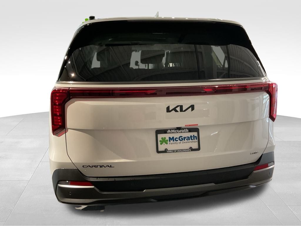 2026 Kia Carnival SX photo 4
