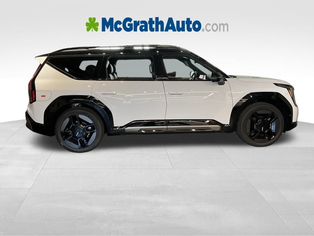 2026 Kia EV9 GT-Line photo 2