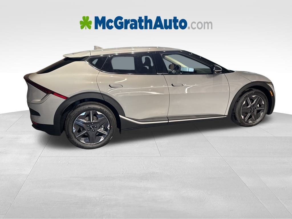2025 Kia EV6 Light photo 3