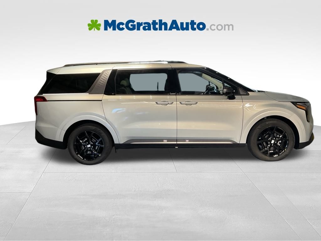 2026 Kia Carnival SX photo 2