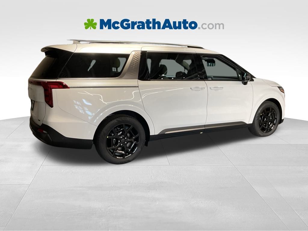 2026 Kia Carnival SX photo 3