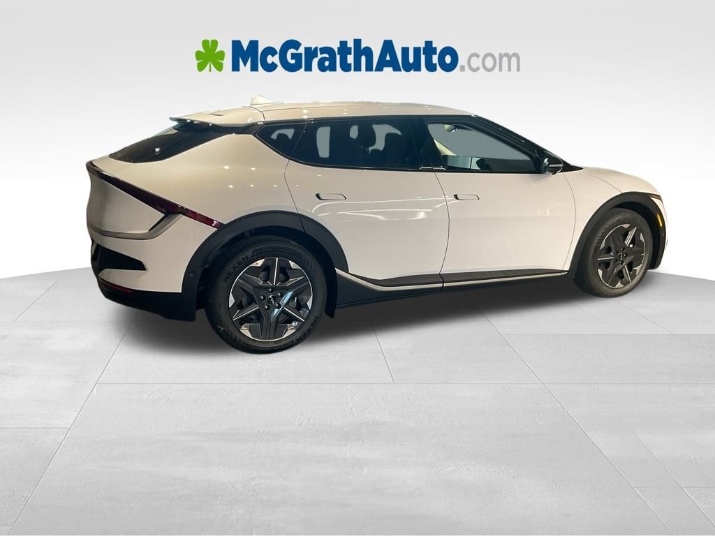 New 2025 Kia EV6 Light SUV