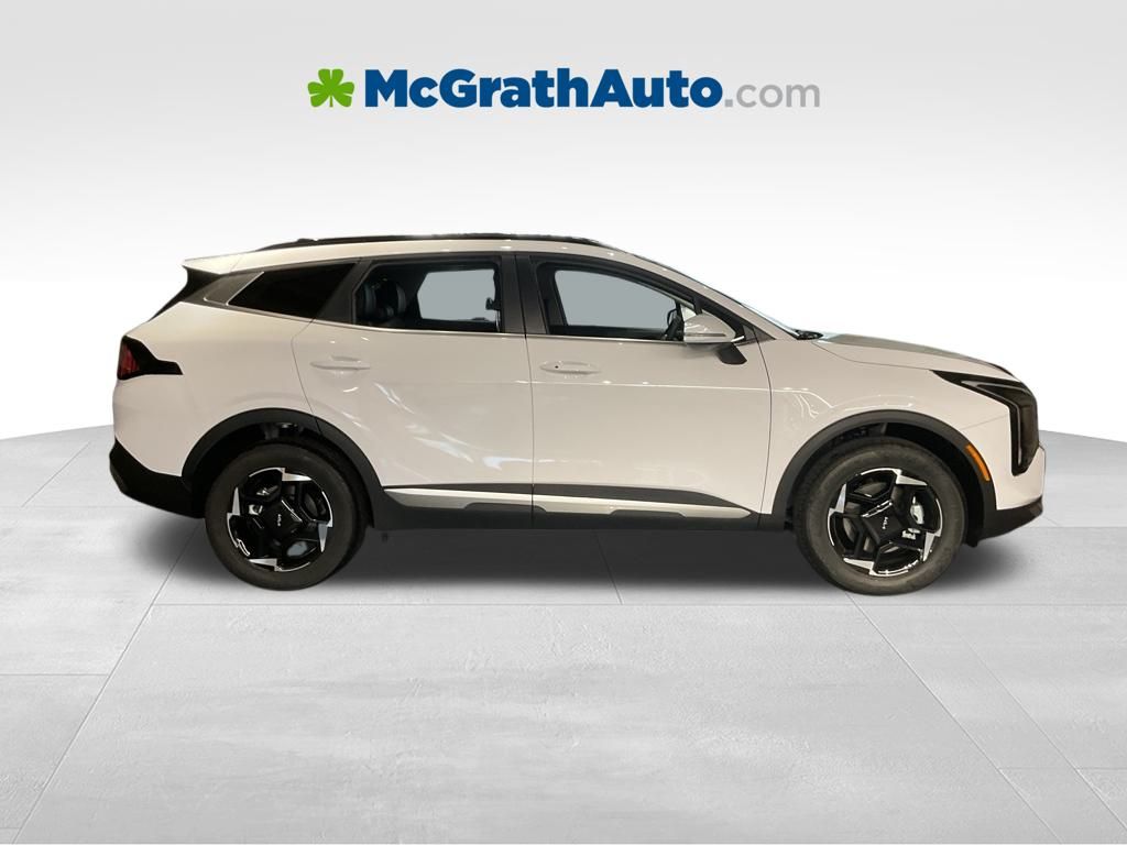 2026 Kia Sportage EX photo 2