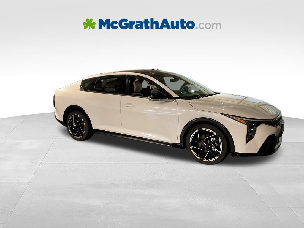 2025 Kia K4 GT-Line's photo