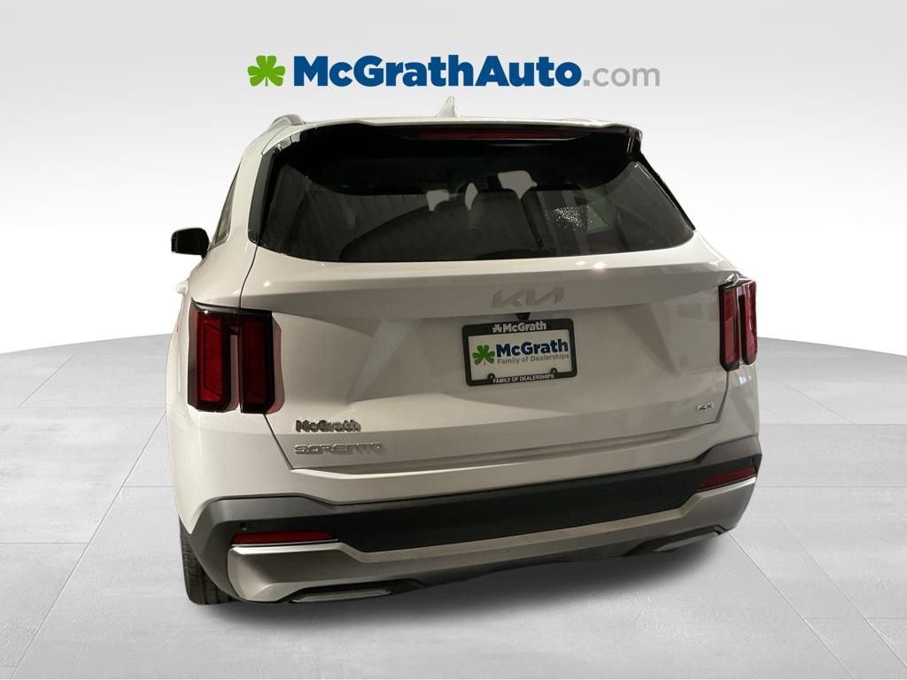 2026 Kia Sorento EX photo 4