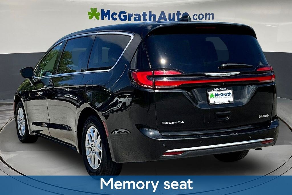 Certified 2023 Chrysler Pacifica Touring L Minivan/Van
