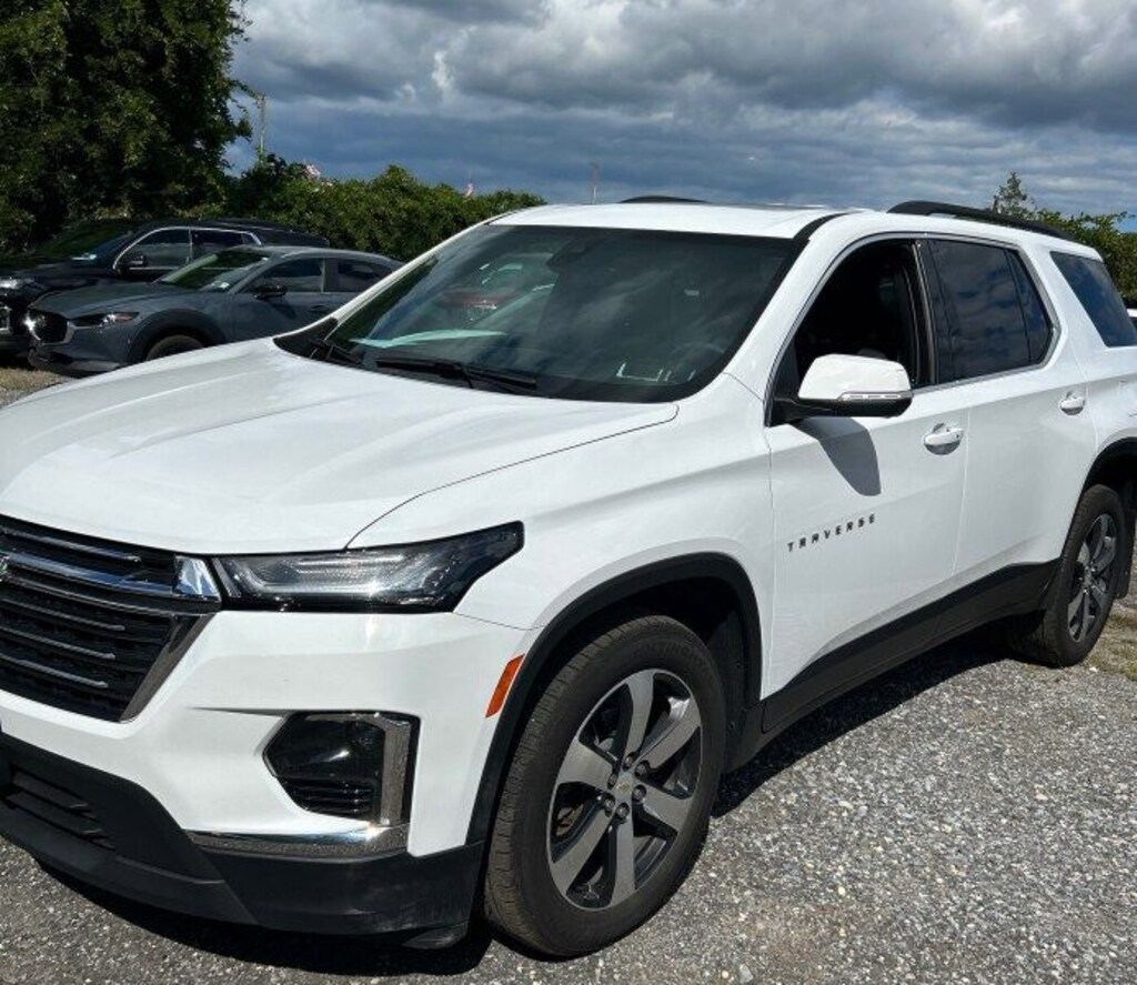 Certified 2023 Chevrolet Traverse LT Leather SUV