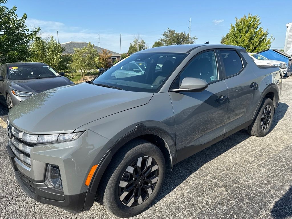 Used 2025 Hyundai Santa Cruz SE Crew Cab