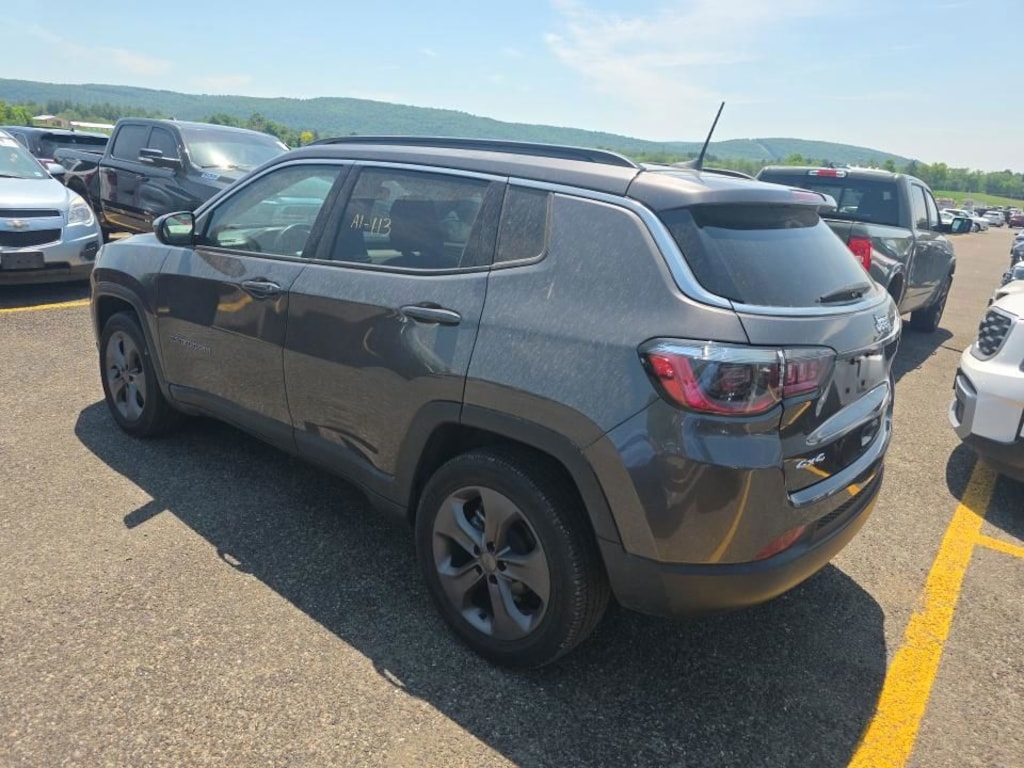 Certified 2022 Jeep Compass Latitude Lux SUV