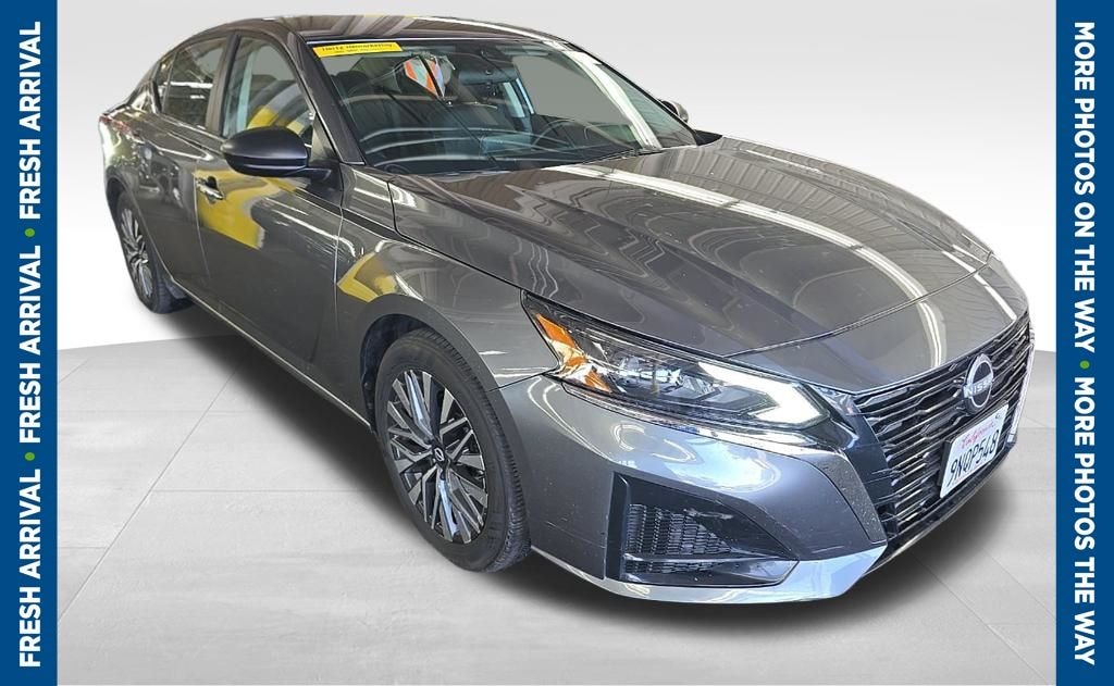 Certified 2025 Nissan Altima 2.5 SV Sedan