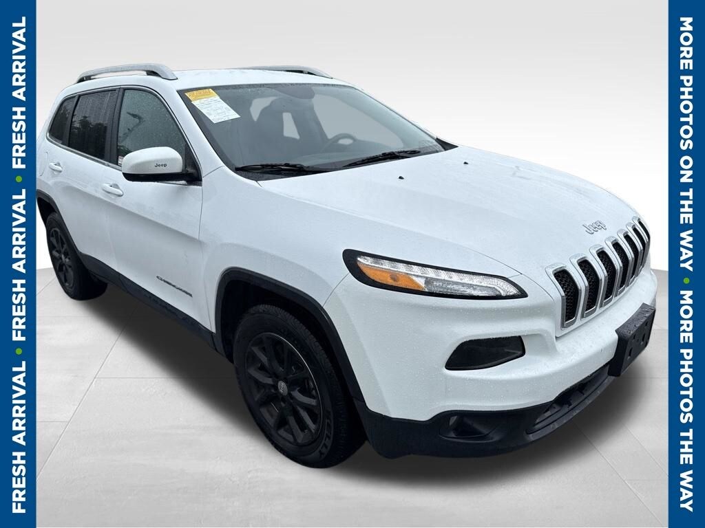 Used 2018 Jeep Cherokee Latitude SUV