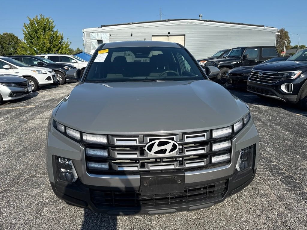 Used 2025 Hyundai Santa Cruz SE Crew Cab