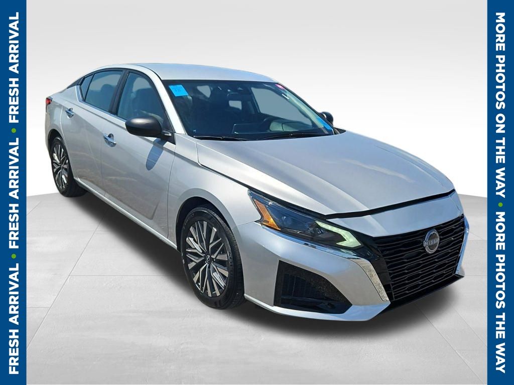 2025 Nissan Altima SV