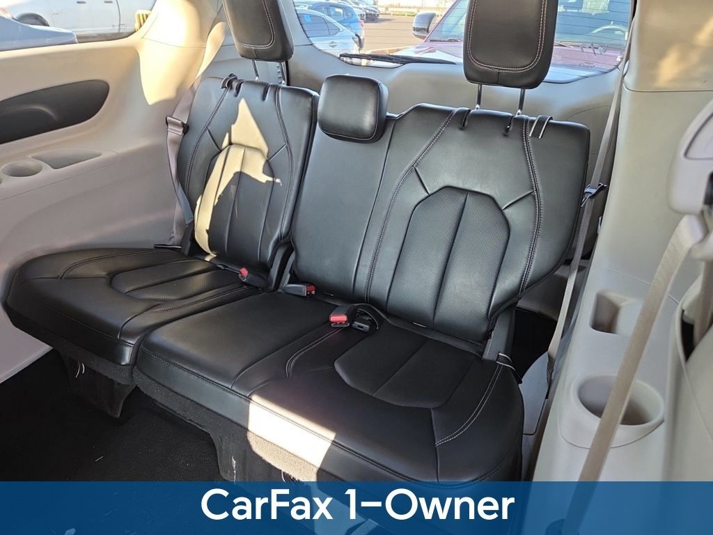 Certified 2023 Chrysler Pacifica Touring L Minivan/Van